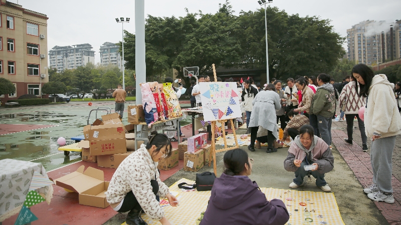 文化周|共享閑置，“集市”行樂，四川海蓉開展愛心集市公益活動